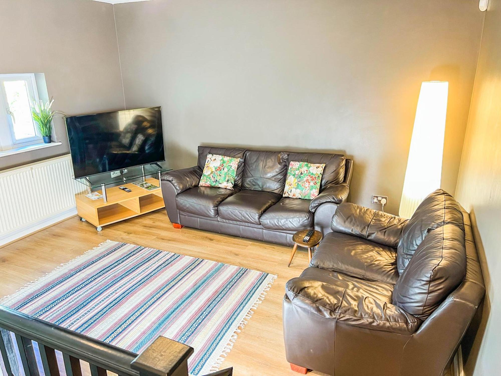 2 Bed - 2 Bath - Duplex Apartment Next To Lbu-Headingley Centre-Ycc Arena-Families-Relocators - Long Stay Rates Available Meanwood Eksteriør bilde